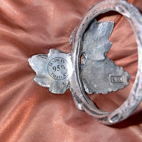 Vintage 1980’s Set of (6) Pewter Napkin Ring/Holder.  Grapes Design.  95% Pewter - Picture 6 of 8